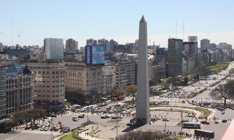 walking buenos aires with colon theatre_Mesa de trabajo 1