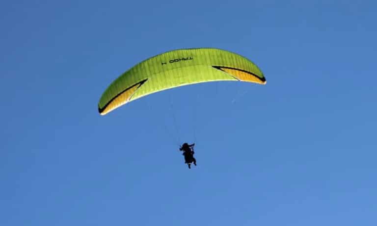 Paragliding in Bariloche 2_Mesa de trabajo 1