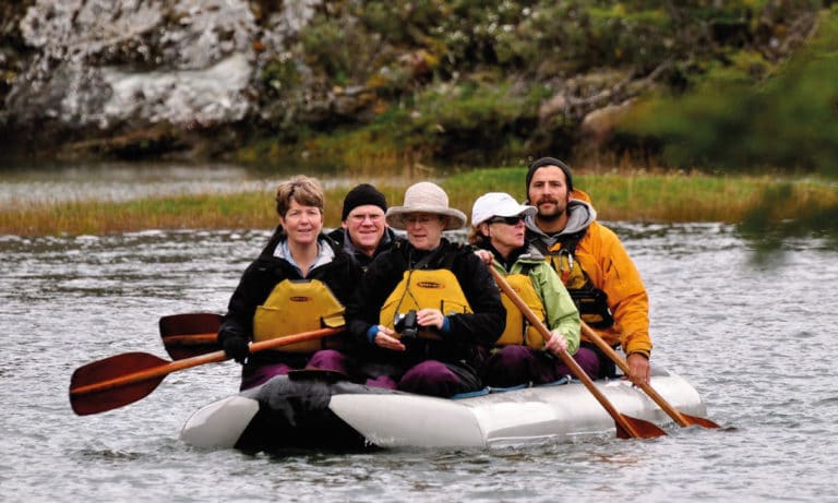 trekking and canoes in Tierra del Fuego National Park 2_Mesa de trabajo 1