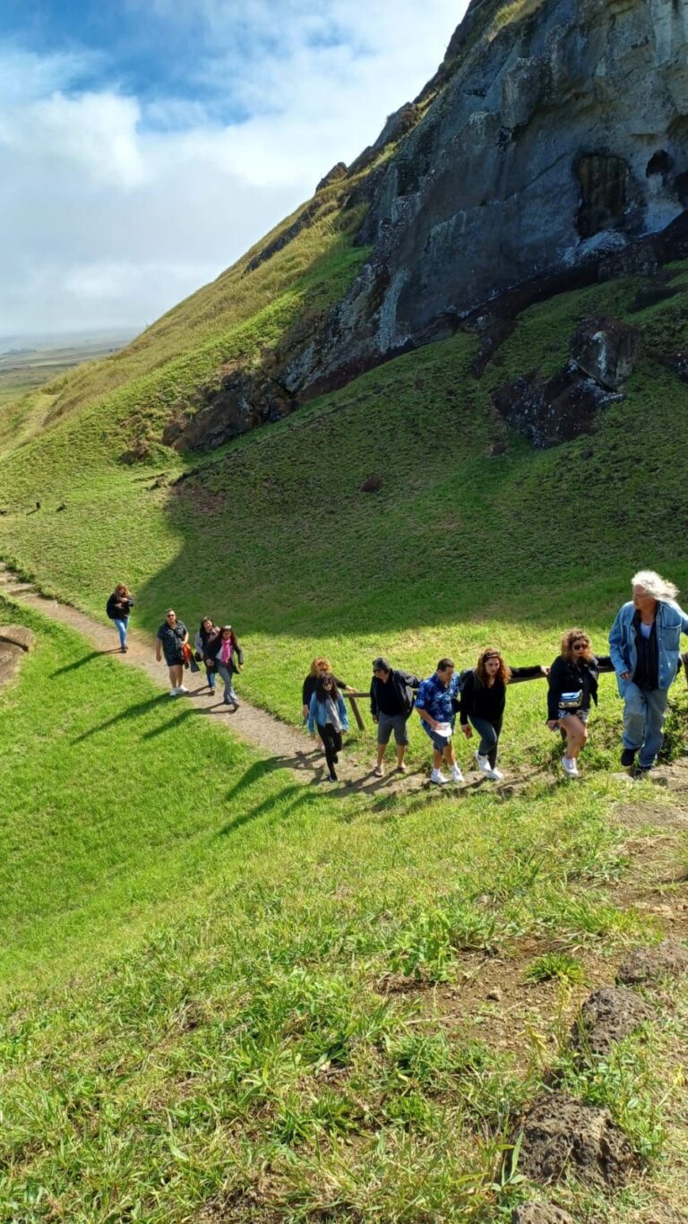 EXC FD - LA RUTA DE HOTU MATU'A - CANTERA RANO RARAKU4